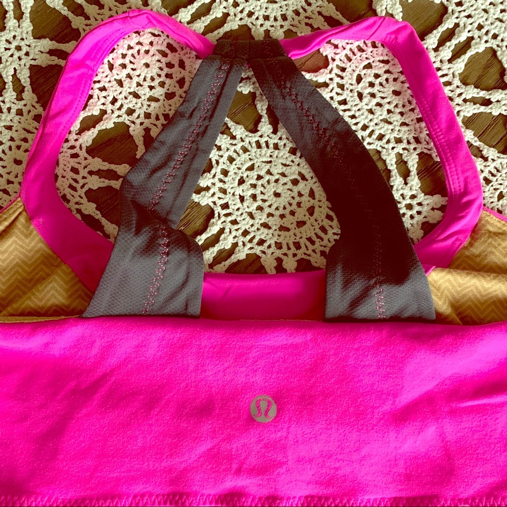Lululemon tank top with built in bra 10/12